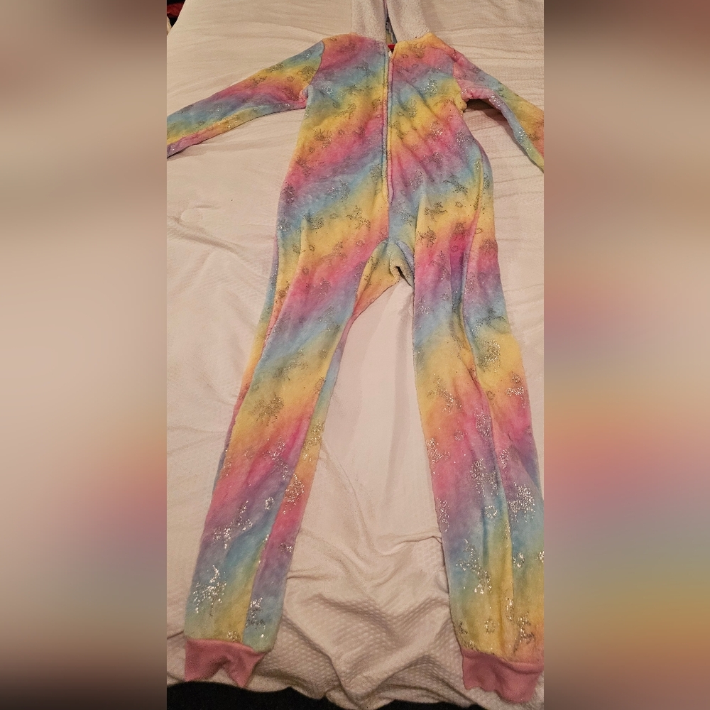 Children’s sainteve unicorn Pjs size 7/8 girls Multicolor